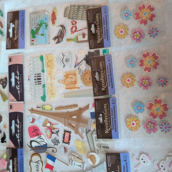 Scrapbooking Lot #5 - Picture 3 of 5